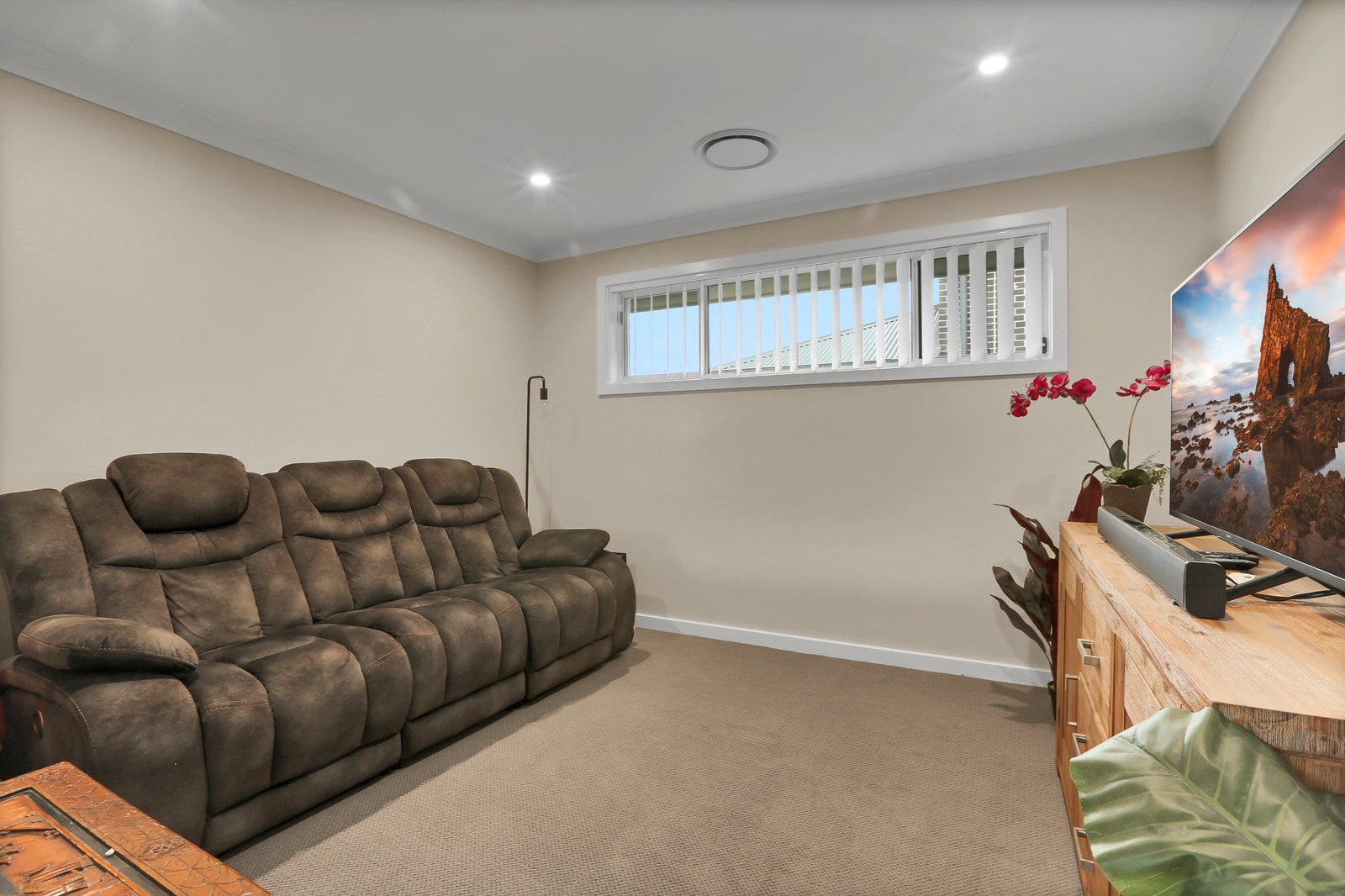 14 Monarch Street WONGAWILLI 7