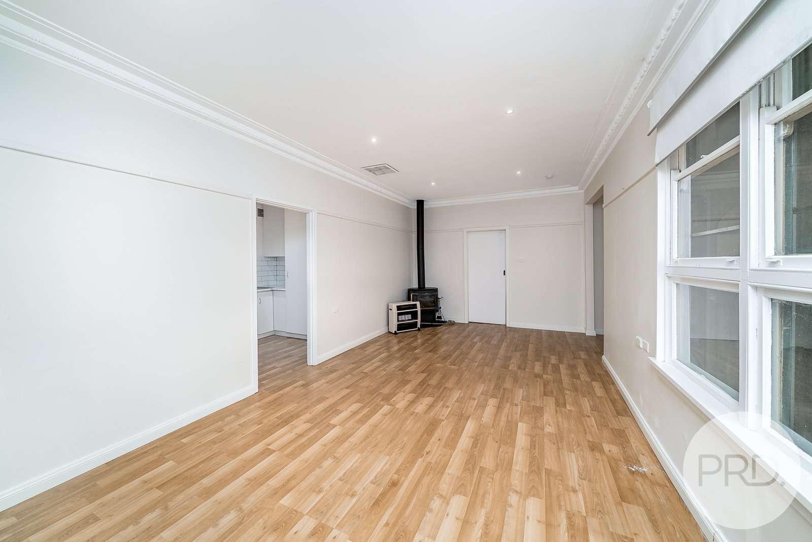 14 Monash Crescent MOUNT AUSTIN 2