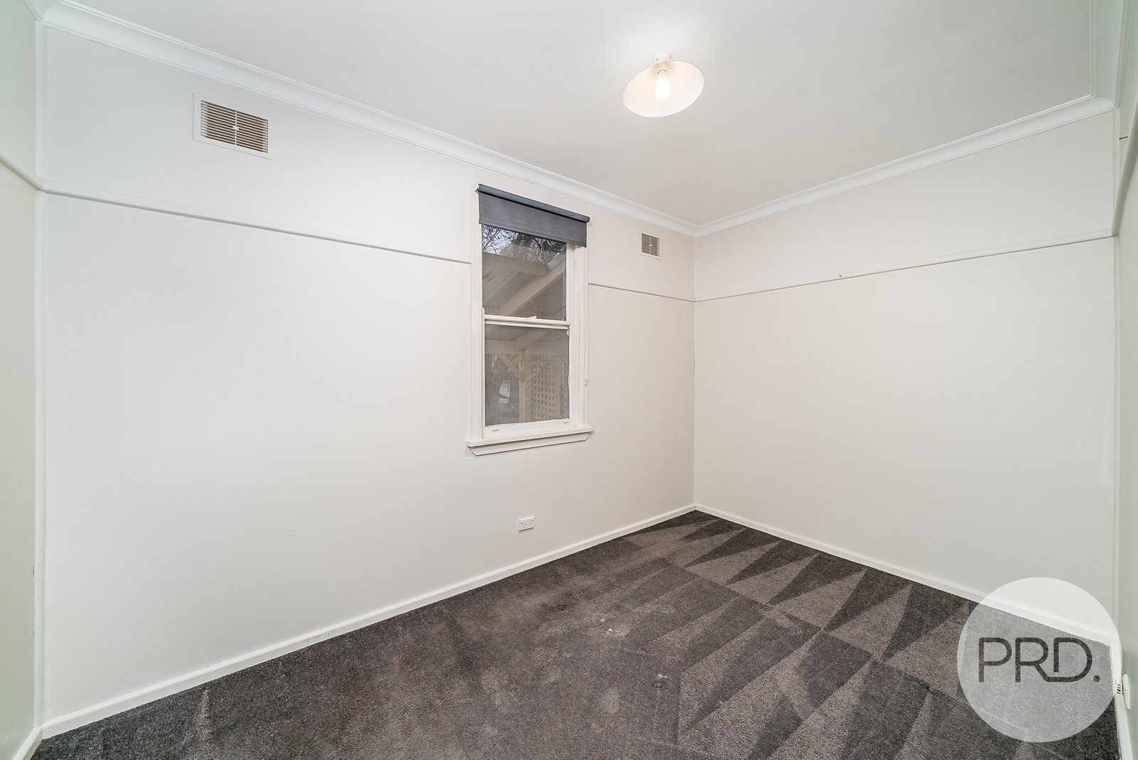 14 Monash Crescent MOUNT AUSTIN 7
