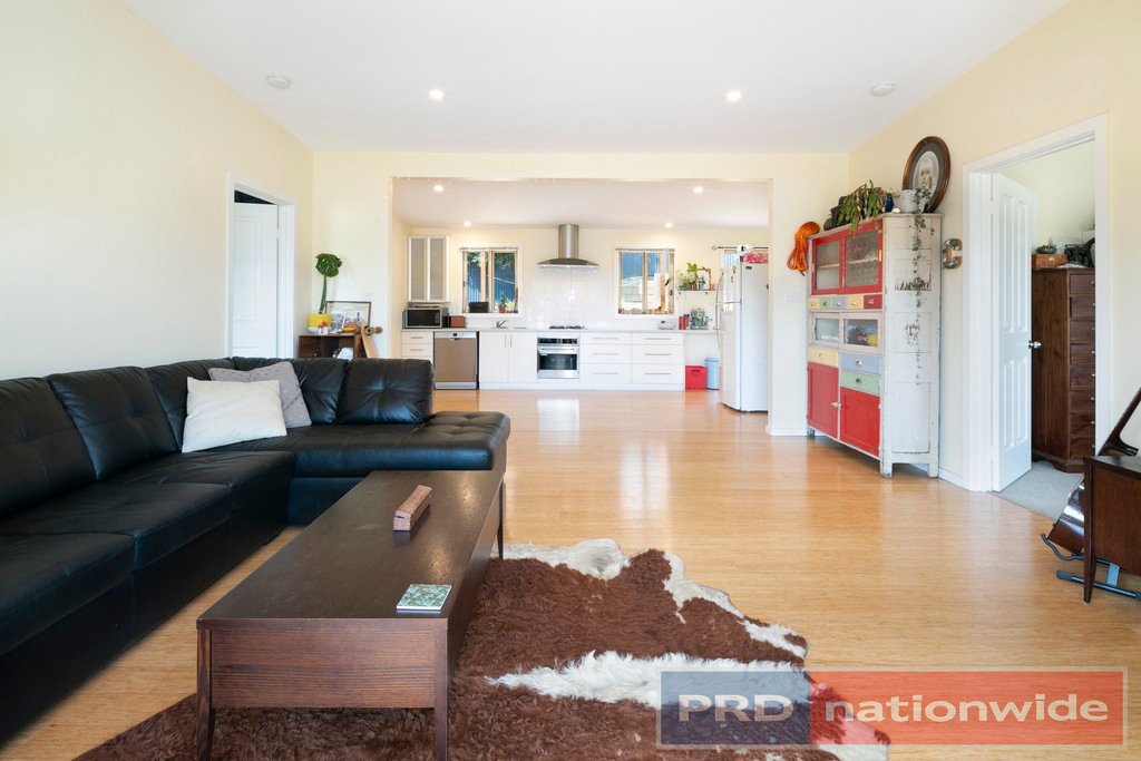 14 Moore Street CRESWICK 3