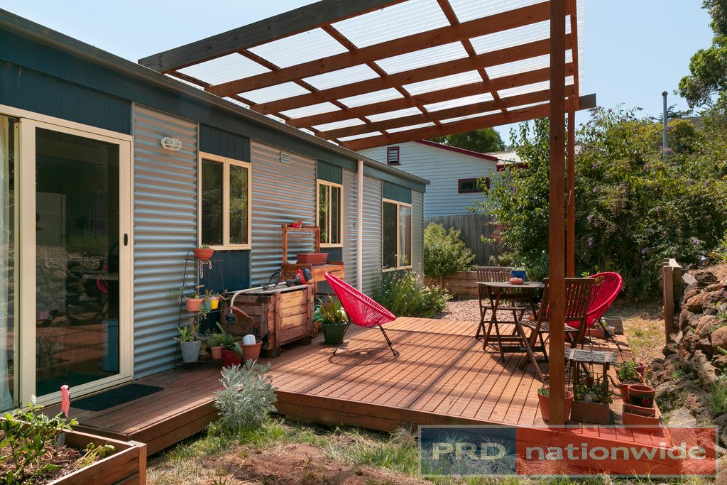14 Moore Street CRESWICK 10