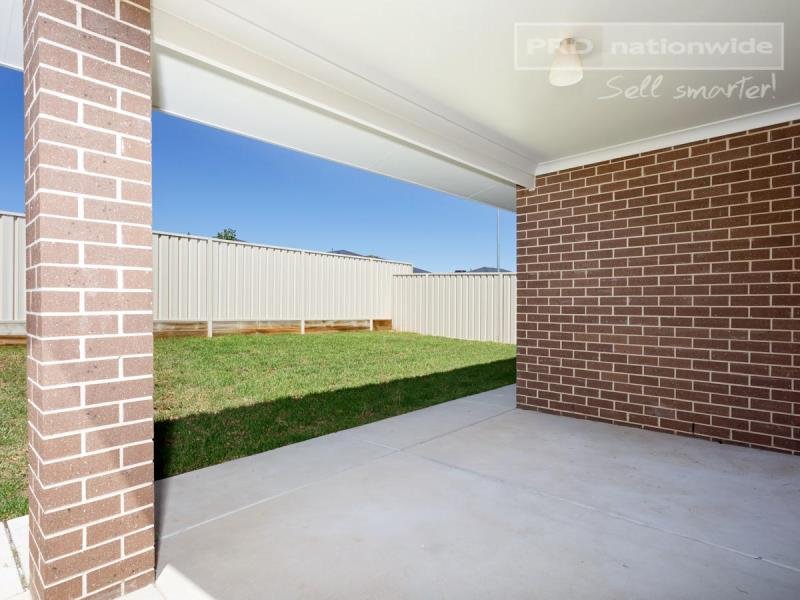 1/4 Mulberrgong Court GOBBAGOMBALIN 6