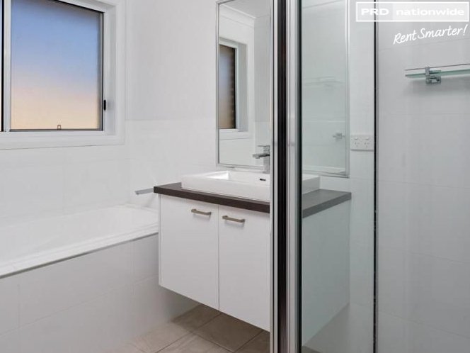 1/4 Mulberrgong Court GOBBAGOMBALIN 6