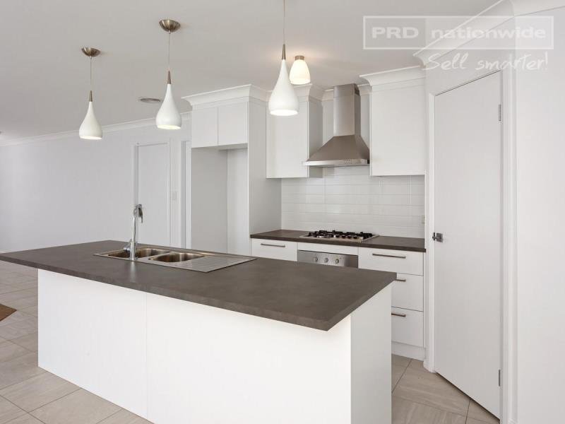 1/4 Mulberrgong Court GOBBAGOMBALIN 3