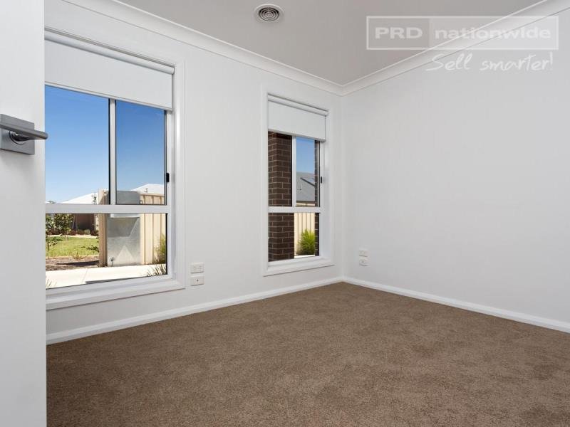 1/4 Mulberrgong Court GOBBAGOMBALIN 5