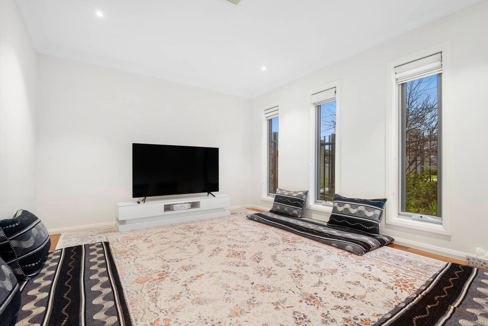 Real Estate and Property in 1/4 Mundaring Drive, Cranbourne, VIC