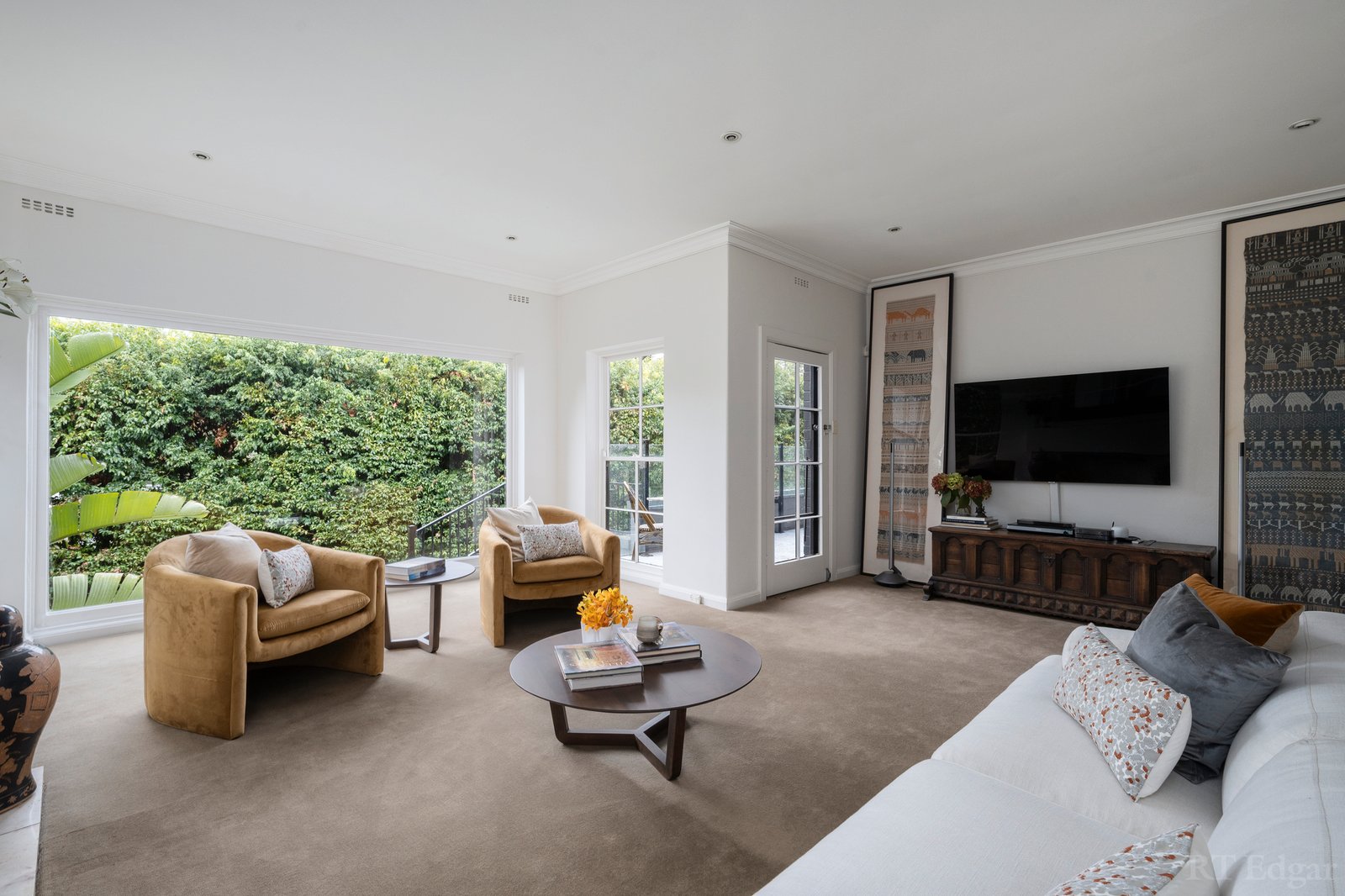 Real Estate and Property in 14 Myrnong Crescent, Toorak, VIC