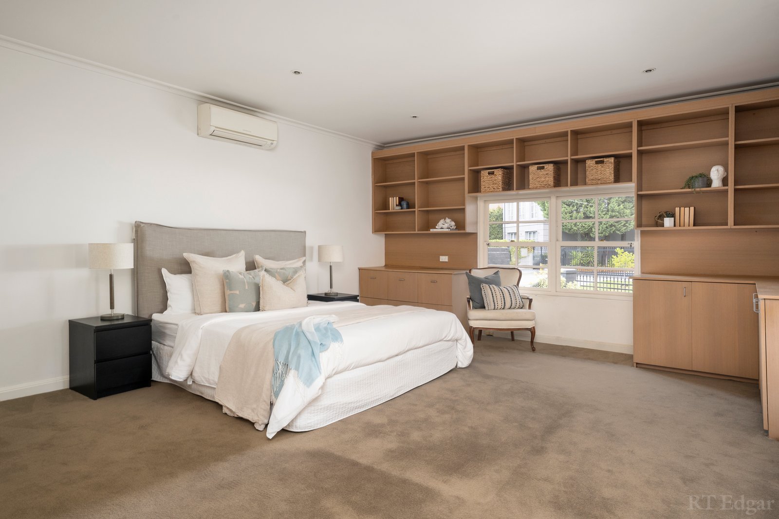 Real Estate and Property in 14 Myrnong Crescent, Toorak, VIC