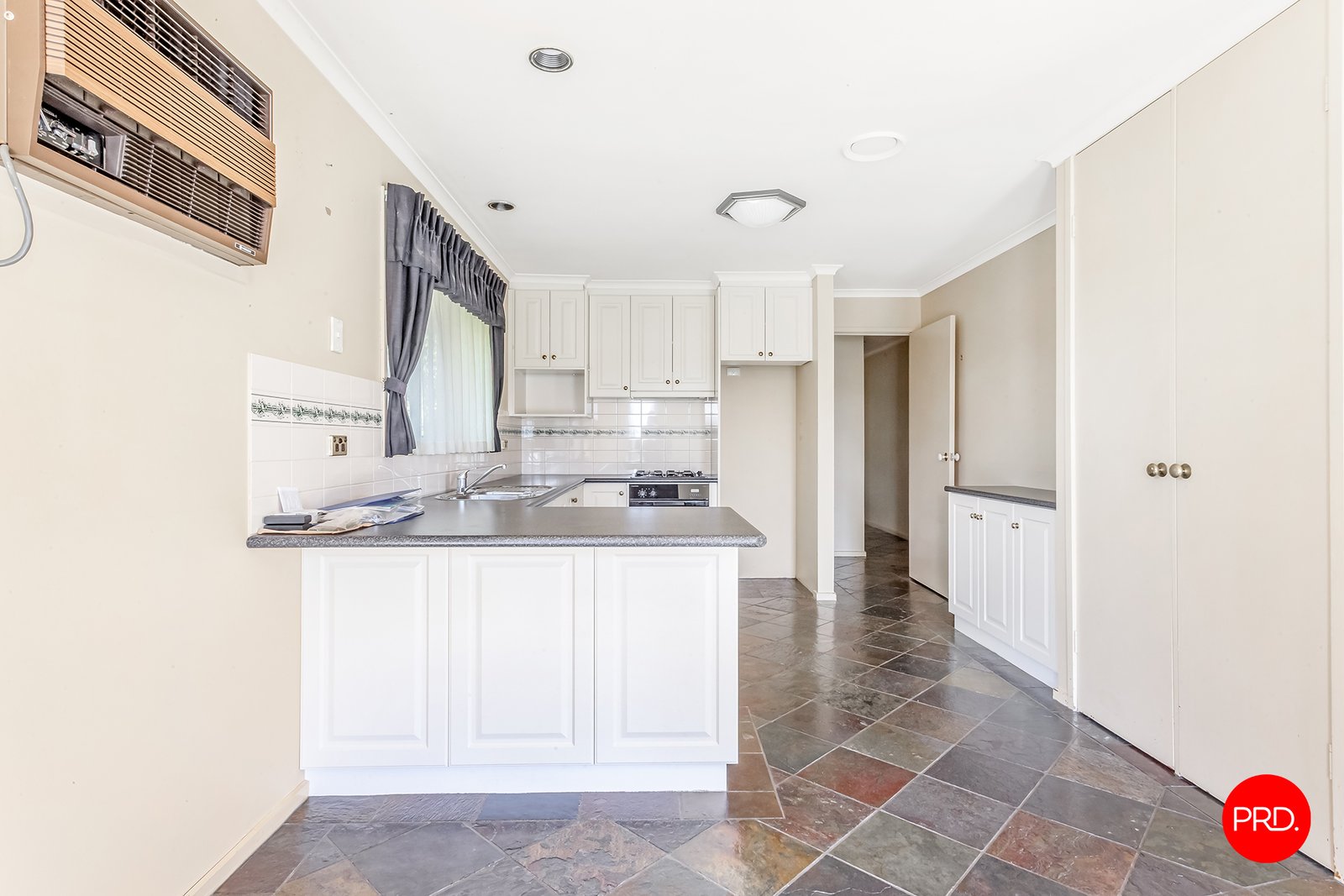 14 Nandina Ct  STRATHDALE 3