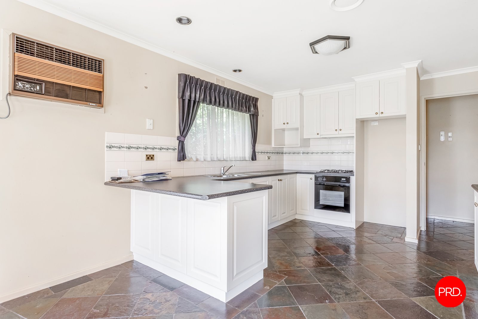 14 Nandina Ct  STRATHDALE 4