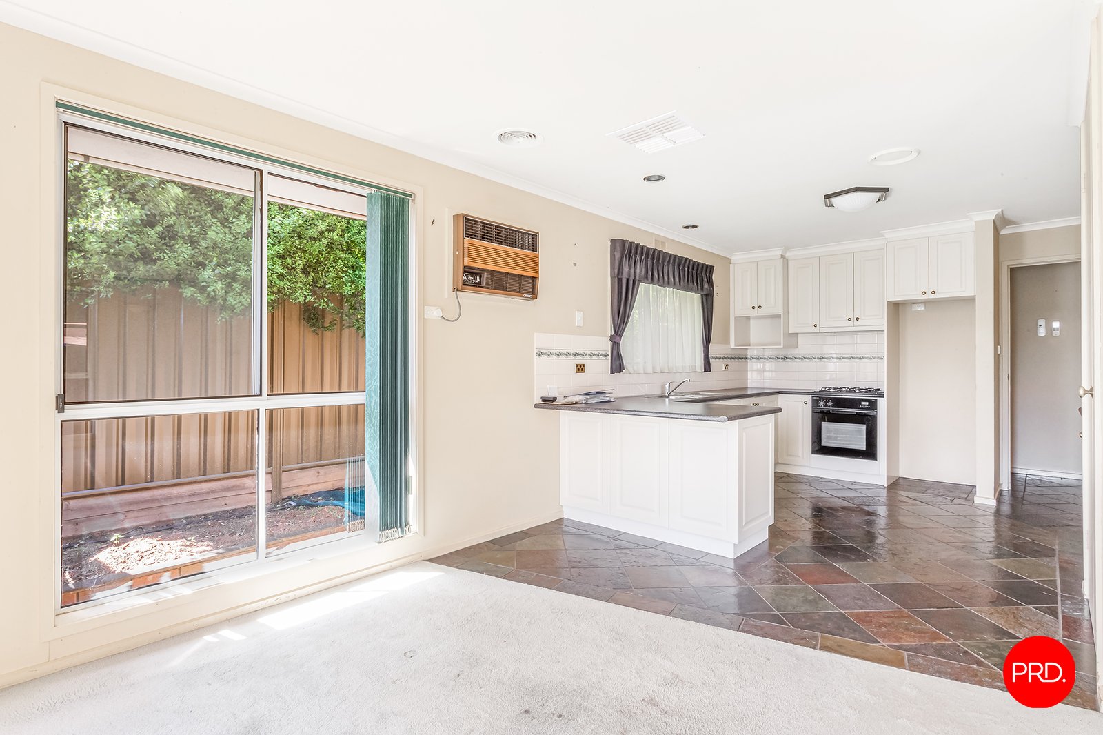 14 Nandina Ct  STRATHDALE 5