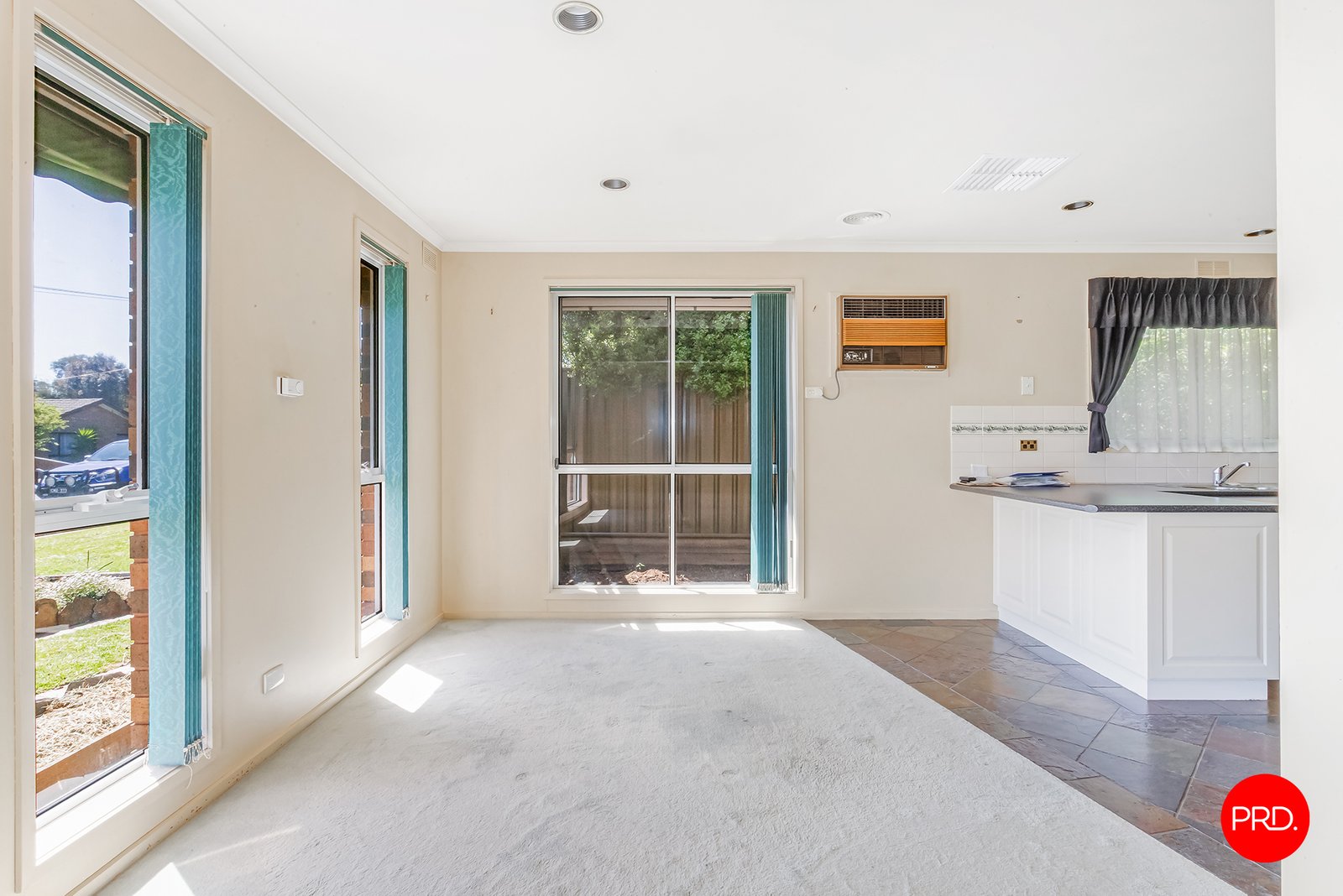 14 Nandina Ct  STRATHDALE 6