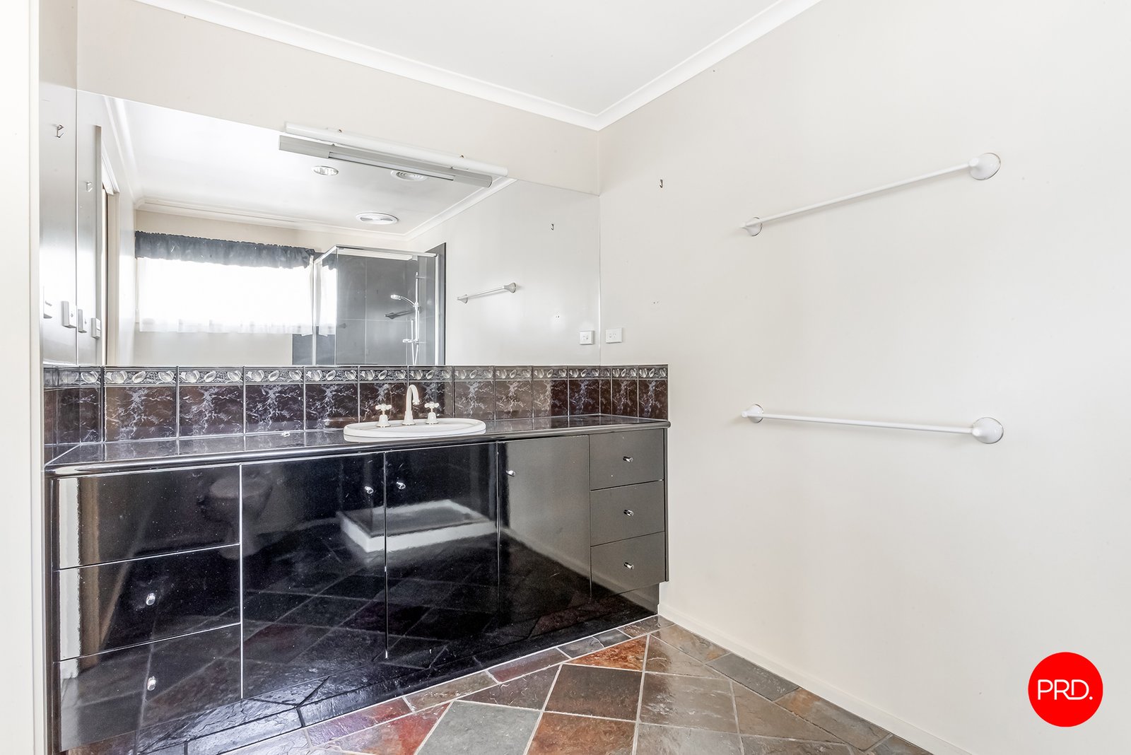 14 Nandina Ct  STRATHDALE 13