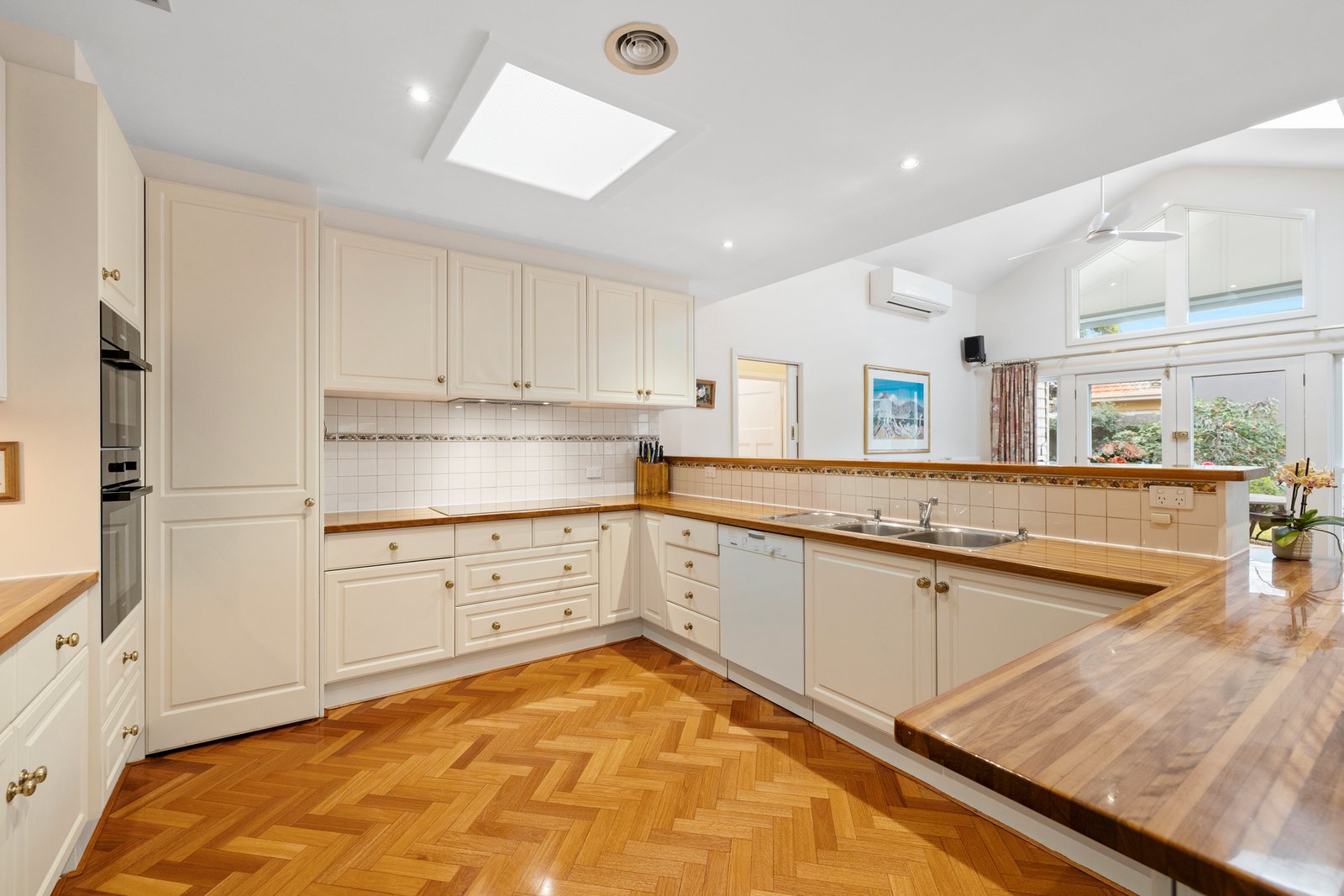 Gallery: 14 Neptune Street