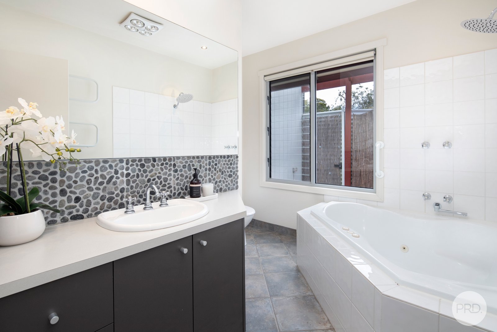 14 Nevett Crescent MOUNT HELEN 9