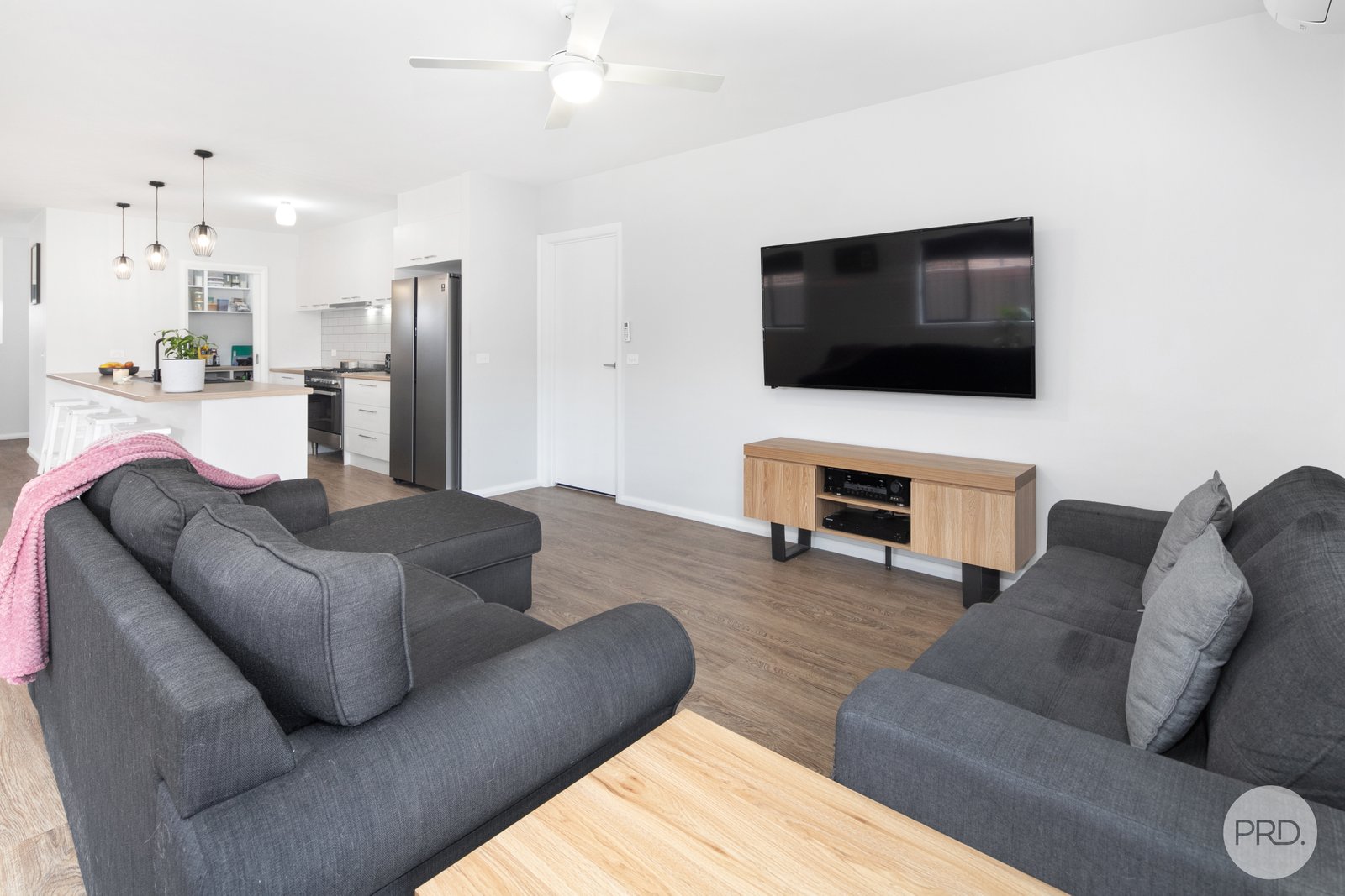 14 Neway Avenue DELACOMBE 7