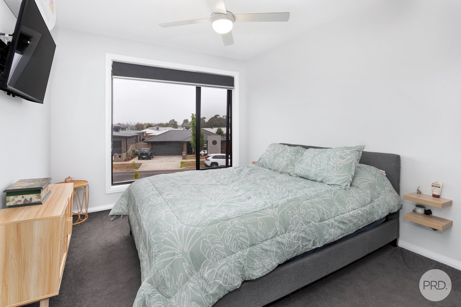 14 Neway Avenue DELACOMBE 10