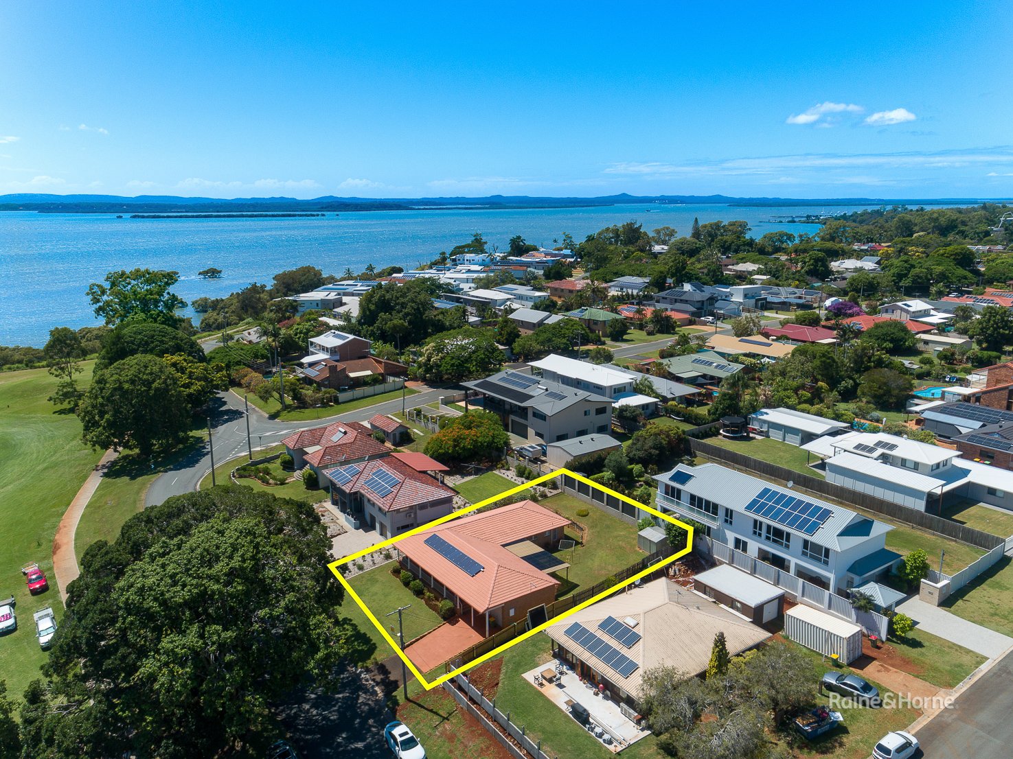 14 NORTH Street REDLAND BAY 9