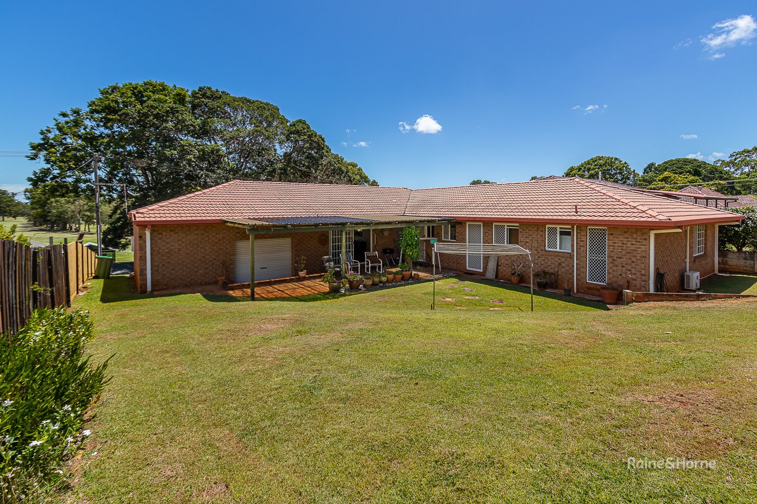 14 NORTH Street REDLAND BAY 18