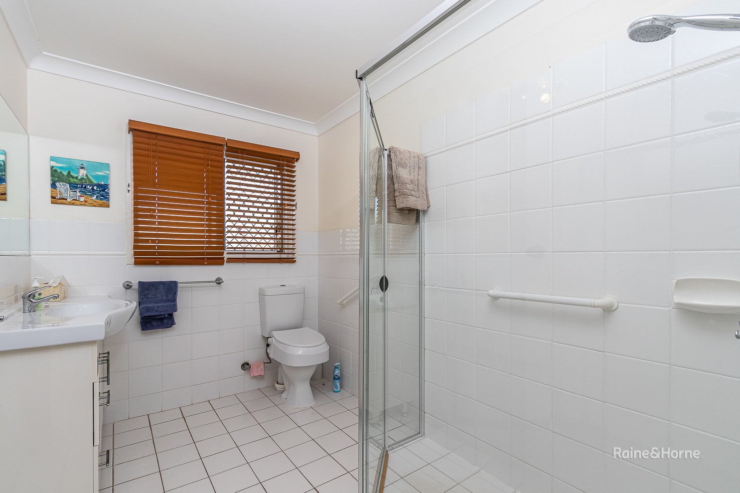 14 NORTH Street REDLAND BAY 24