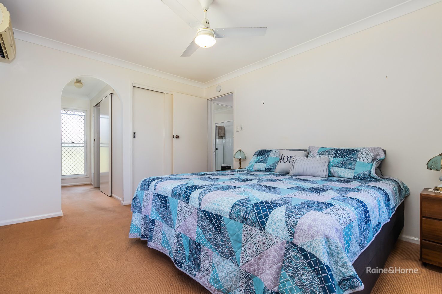 14 NORTH Street REDLAND BAY 26
