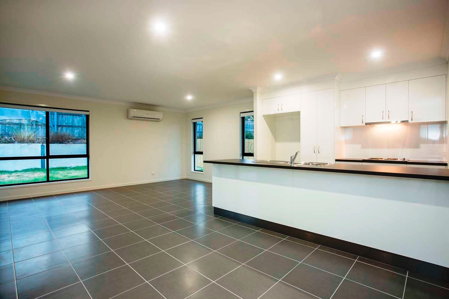 14 Olivia Street CANNONVALE 3