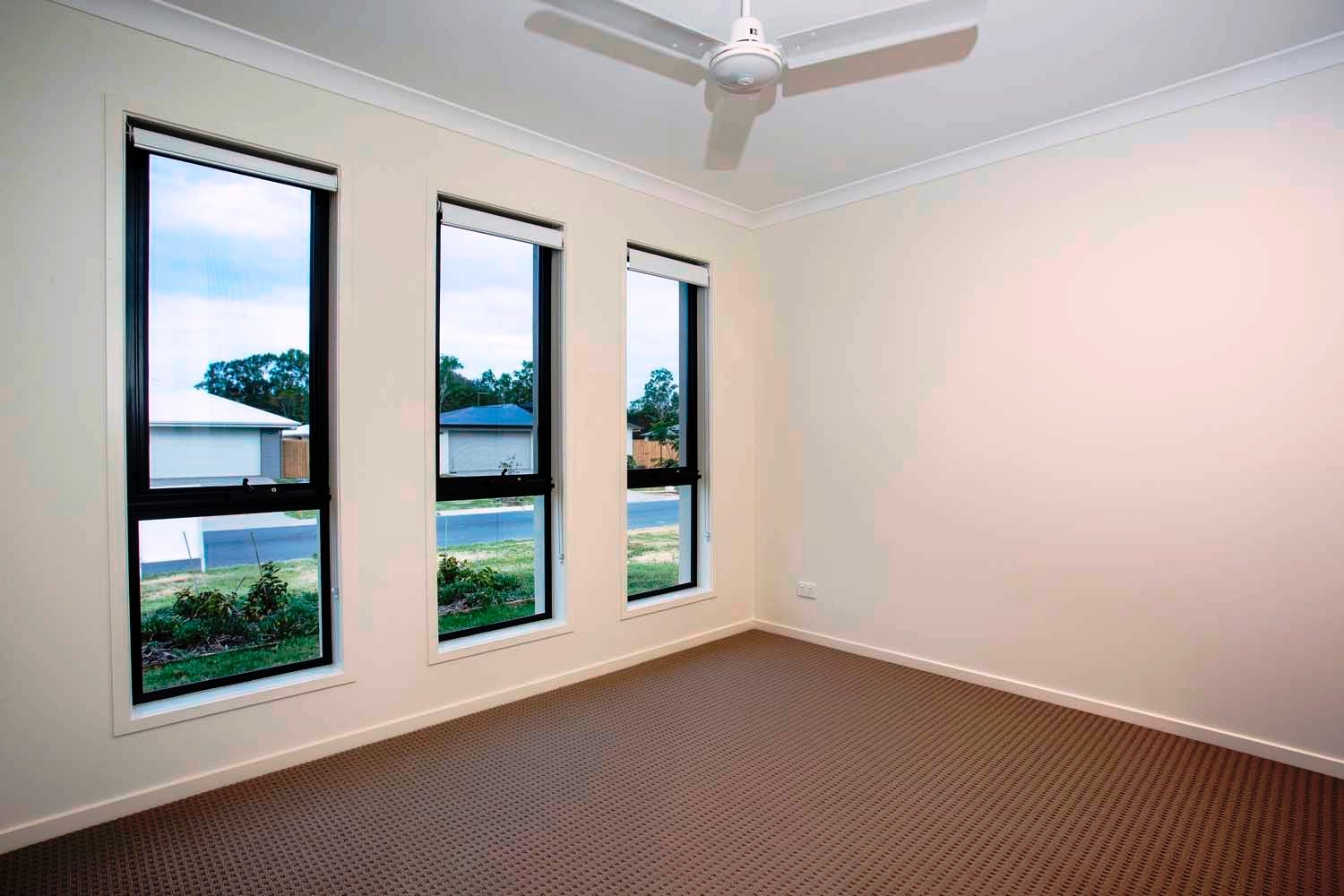 14 Olivia Street CANNONVALE 13