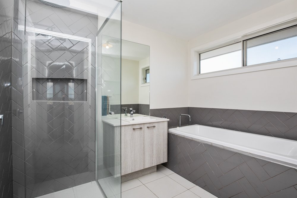 14 Orlando Close WINDELLA 24