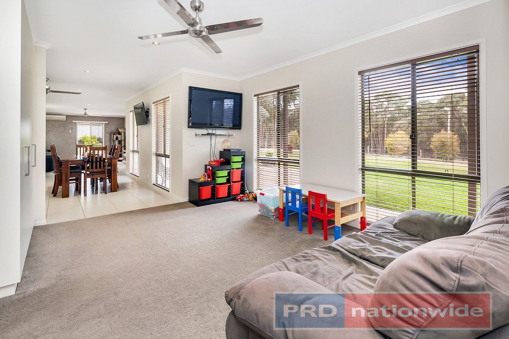 14 Parslow Road ROSS CREEK 4