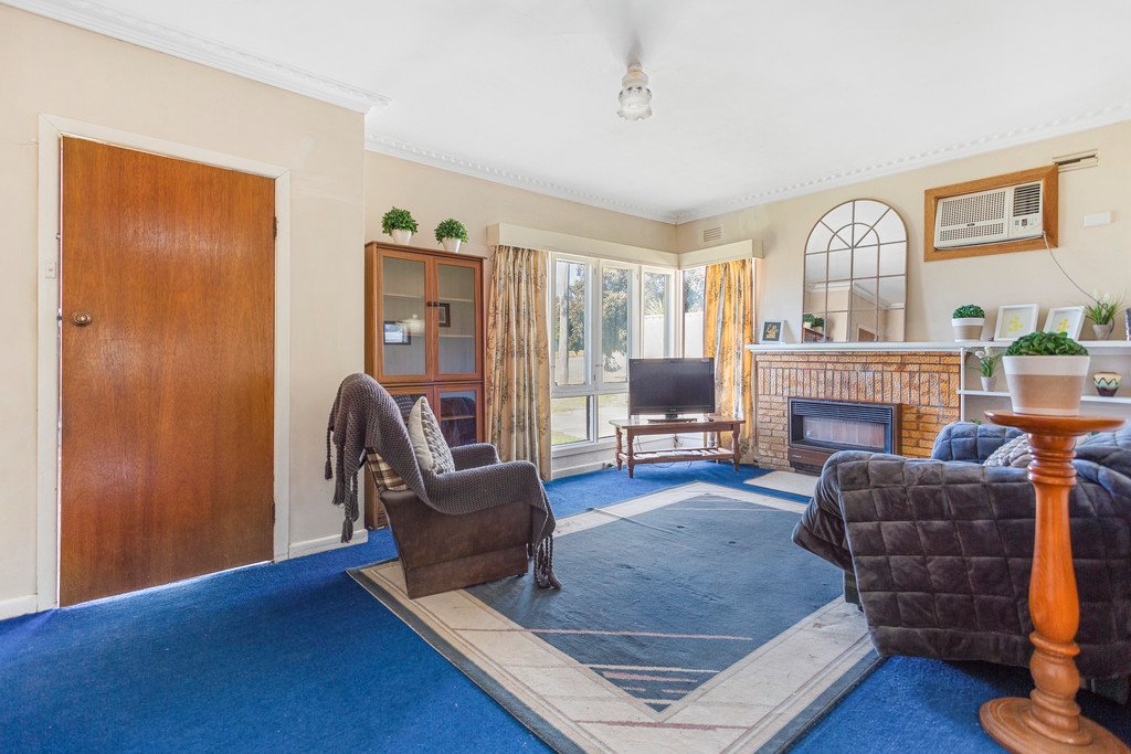14 Parsonage Grove EAGLEHAWK 3