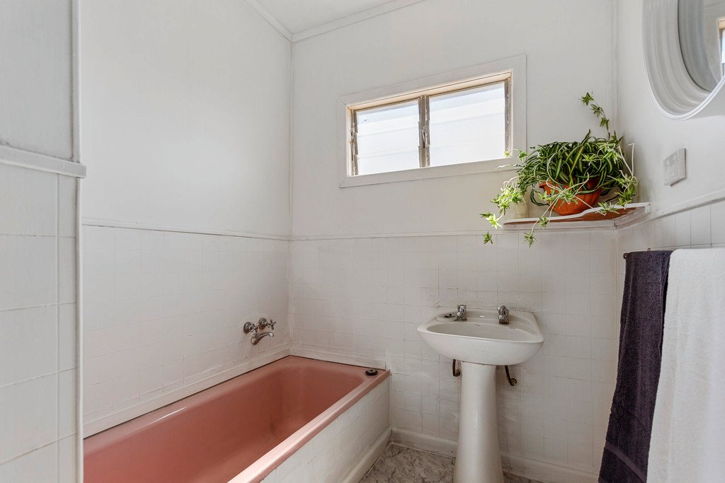 14 Parsonage Grove EAGLEHAWK 10