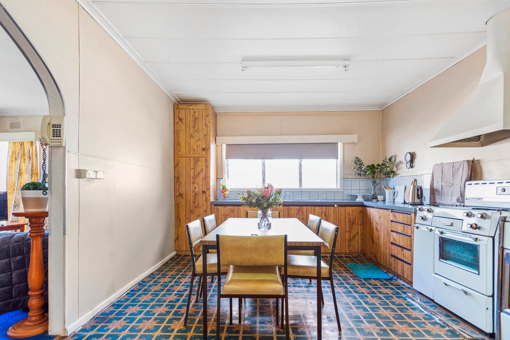 14 Parsonage Grove EAGLEHAWK 12
