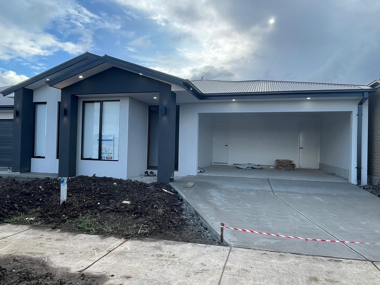 14 Patrobas Loop CRANBOURNE EAST 15