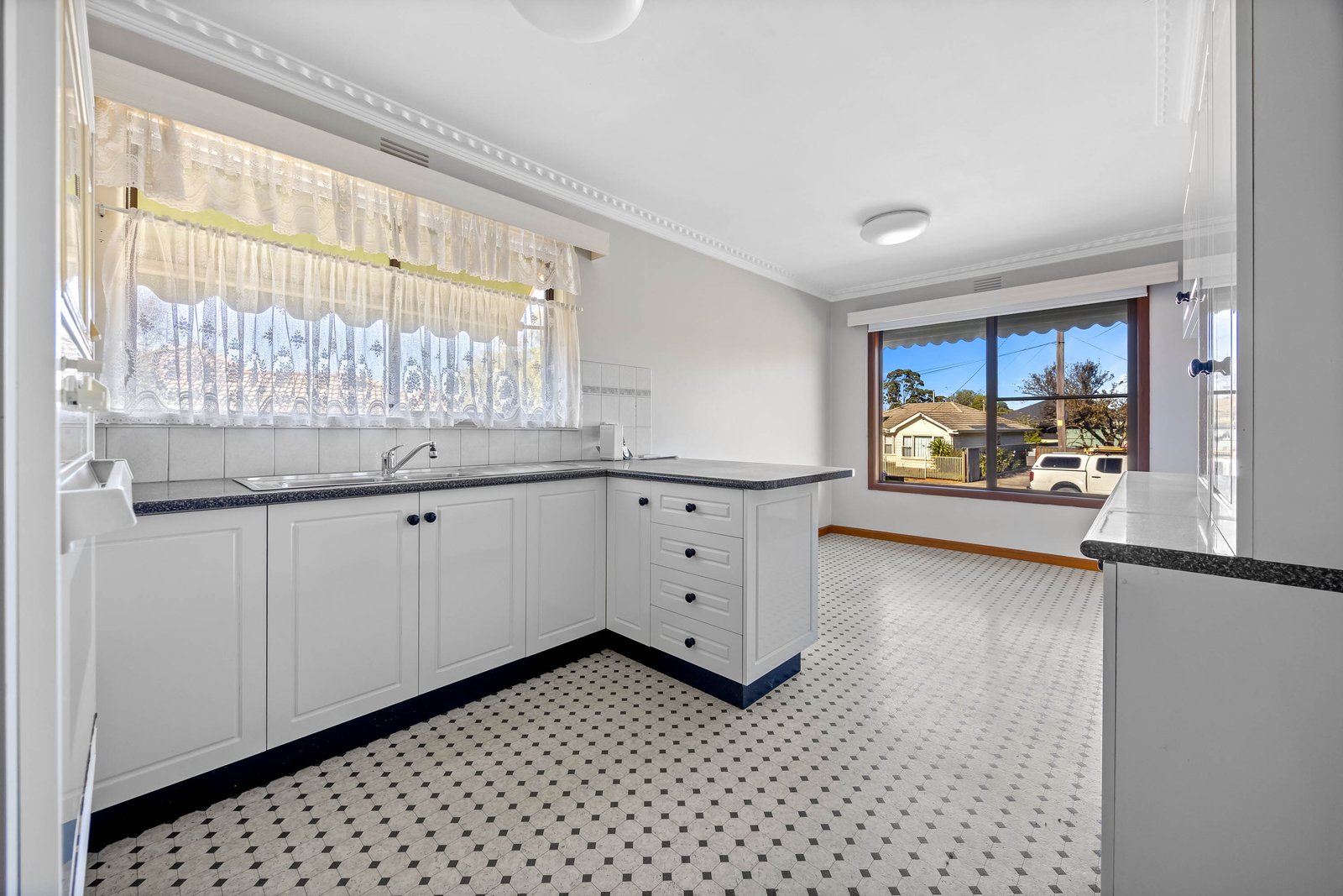 Gallery: 14 Pauls Crescent