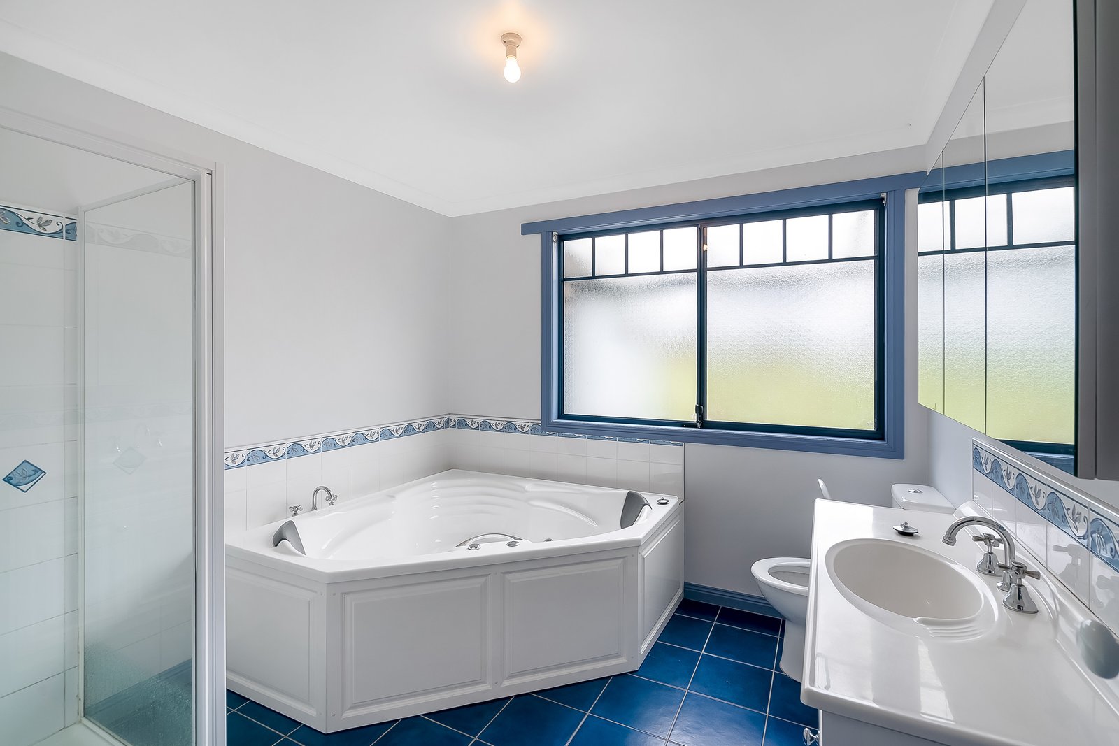 14 Penola Drive LESLIE VALE 21