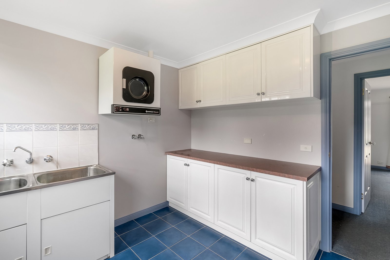 14 Penola Drive LESLIE VALE 22