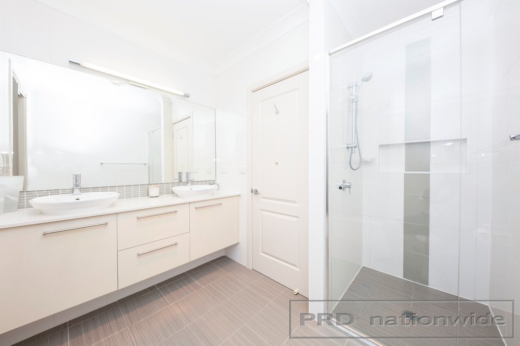 14 Peppertree Circuit ABERGLASSLYN 11