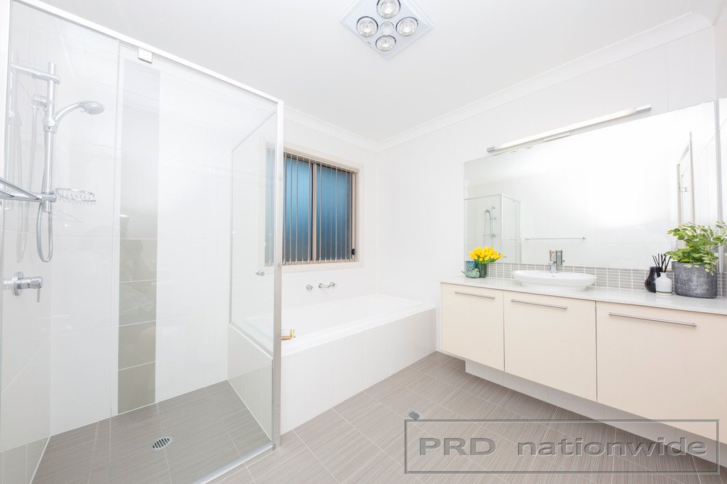 14 Peppertree Circuit ABERGLASSLYN 12