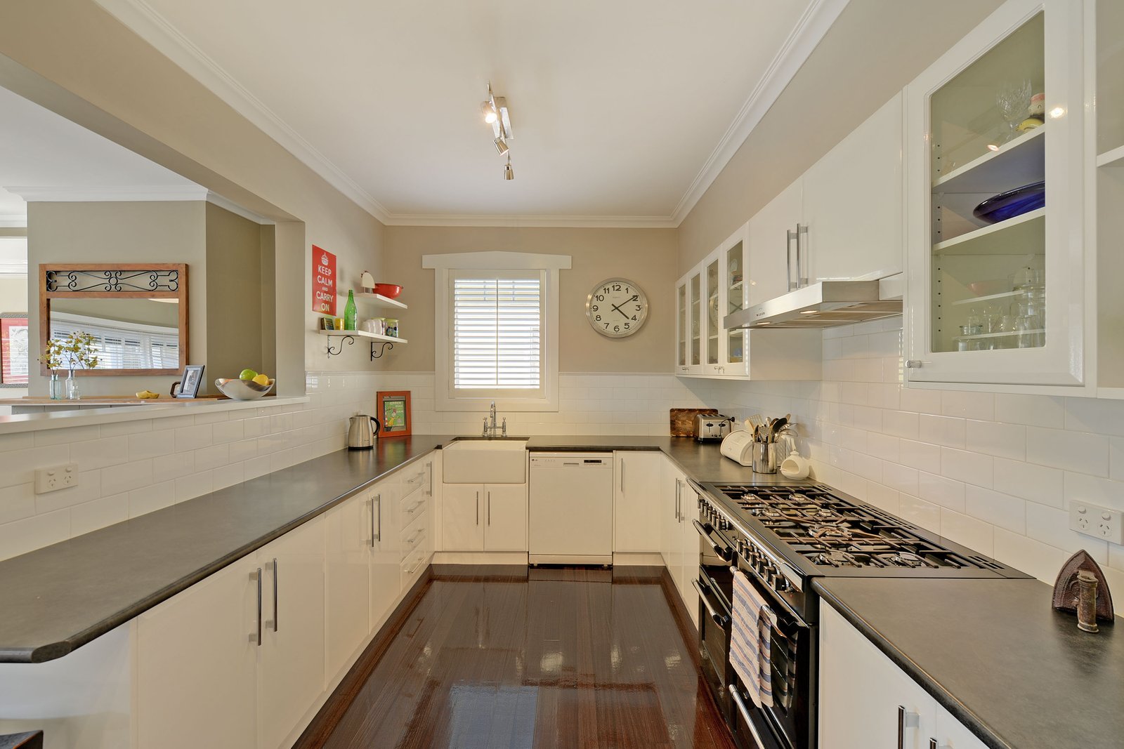 14 Pioneer Avenue NEW NORFOLK 2