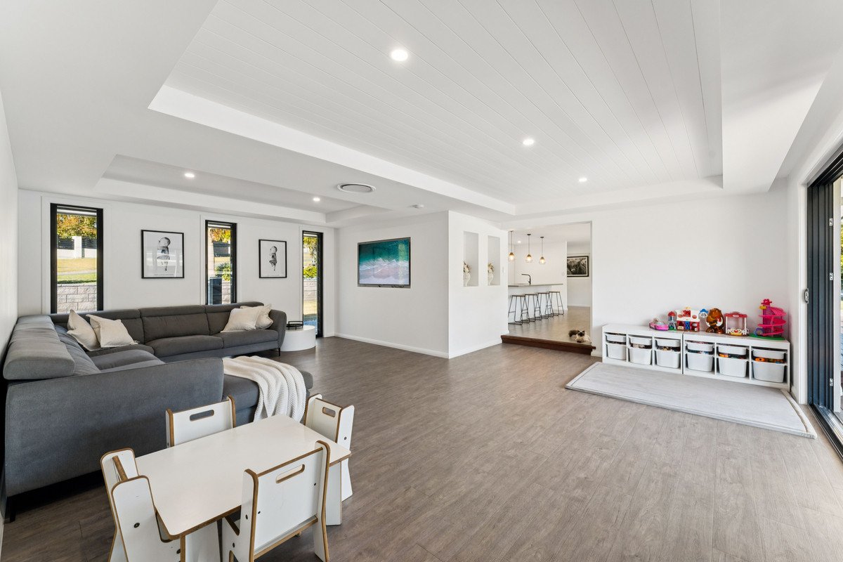 14 Princess Place Tallai 9