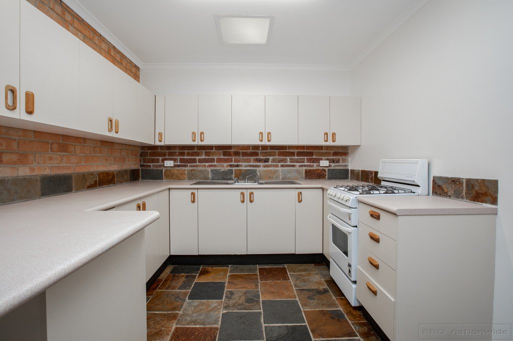 1/4 Proserpine Close ASHTONFIELD 5