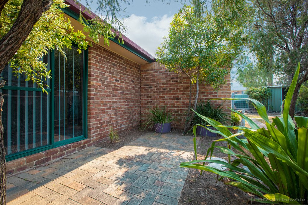 1/4 Proserpine Close ASHTONFIELD 12