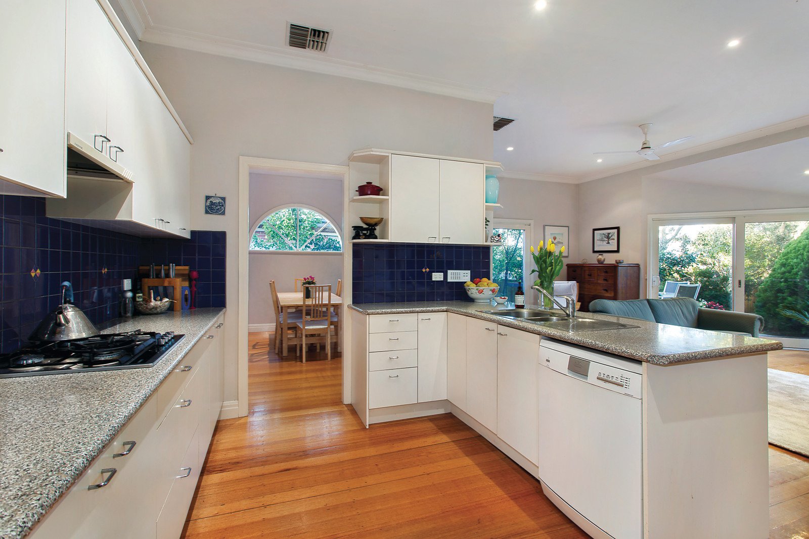 14 Proudfoot Street, Mont Albert, VIC