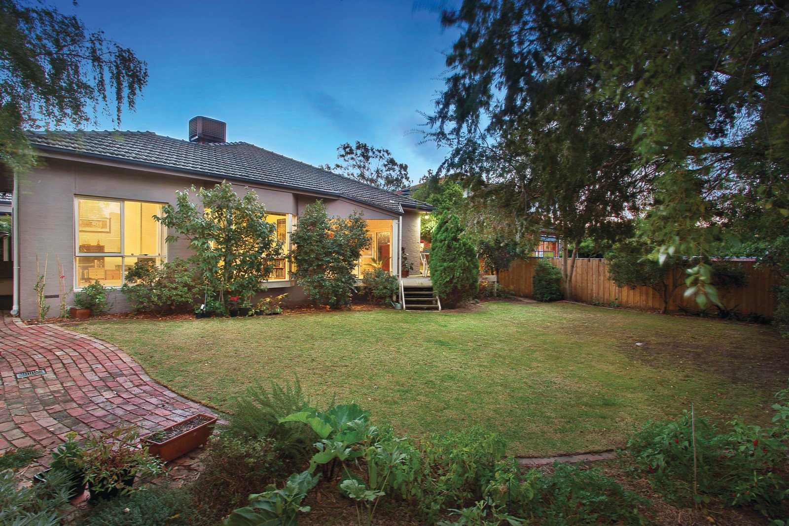 14 Proudfoot Street, Mont Albert, VIC