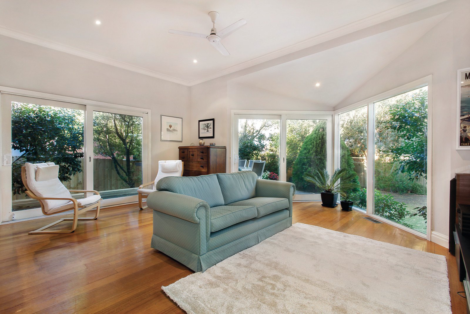 14 Proudfoot Street, Mont Albert, VIC