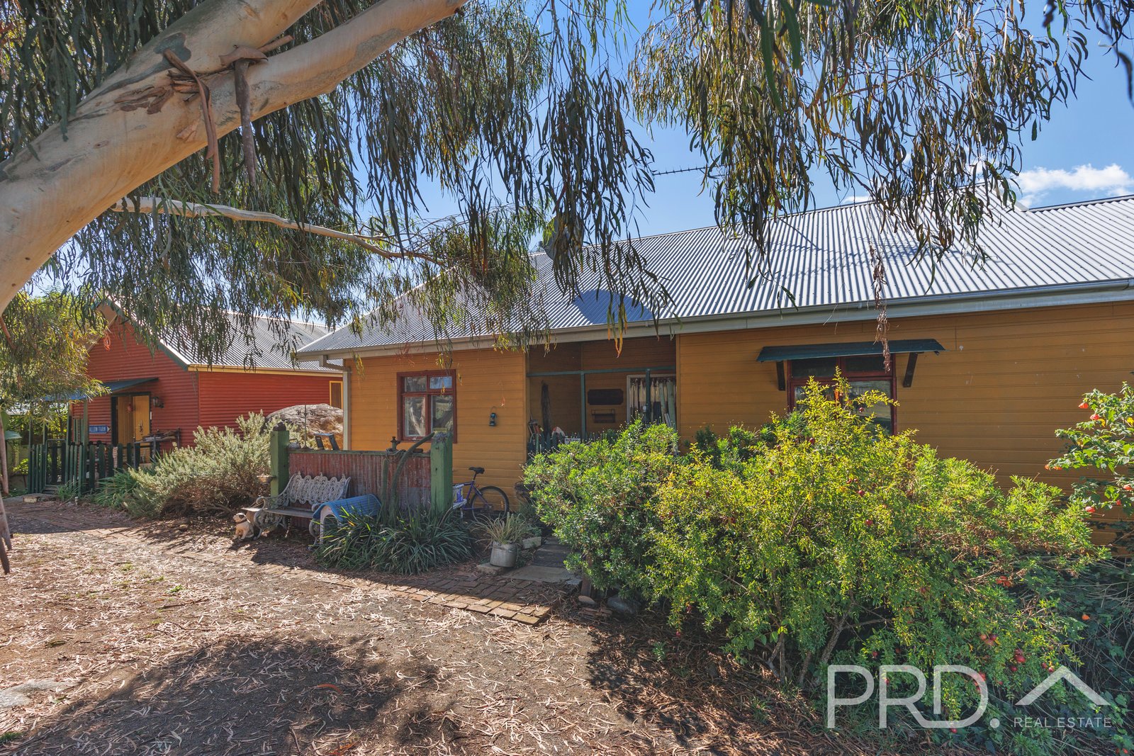 14 Quartz Street ADELONG 2