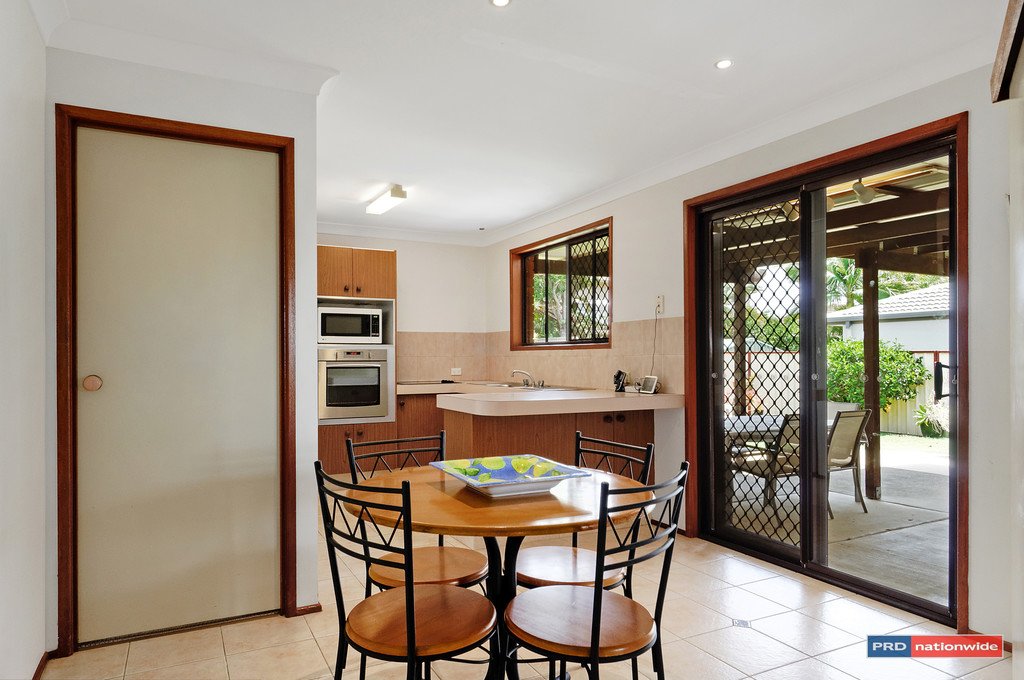 14 Razorbill Street BURLEIGH WATERS 2