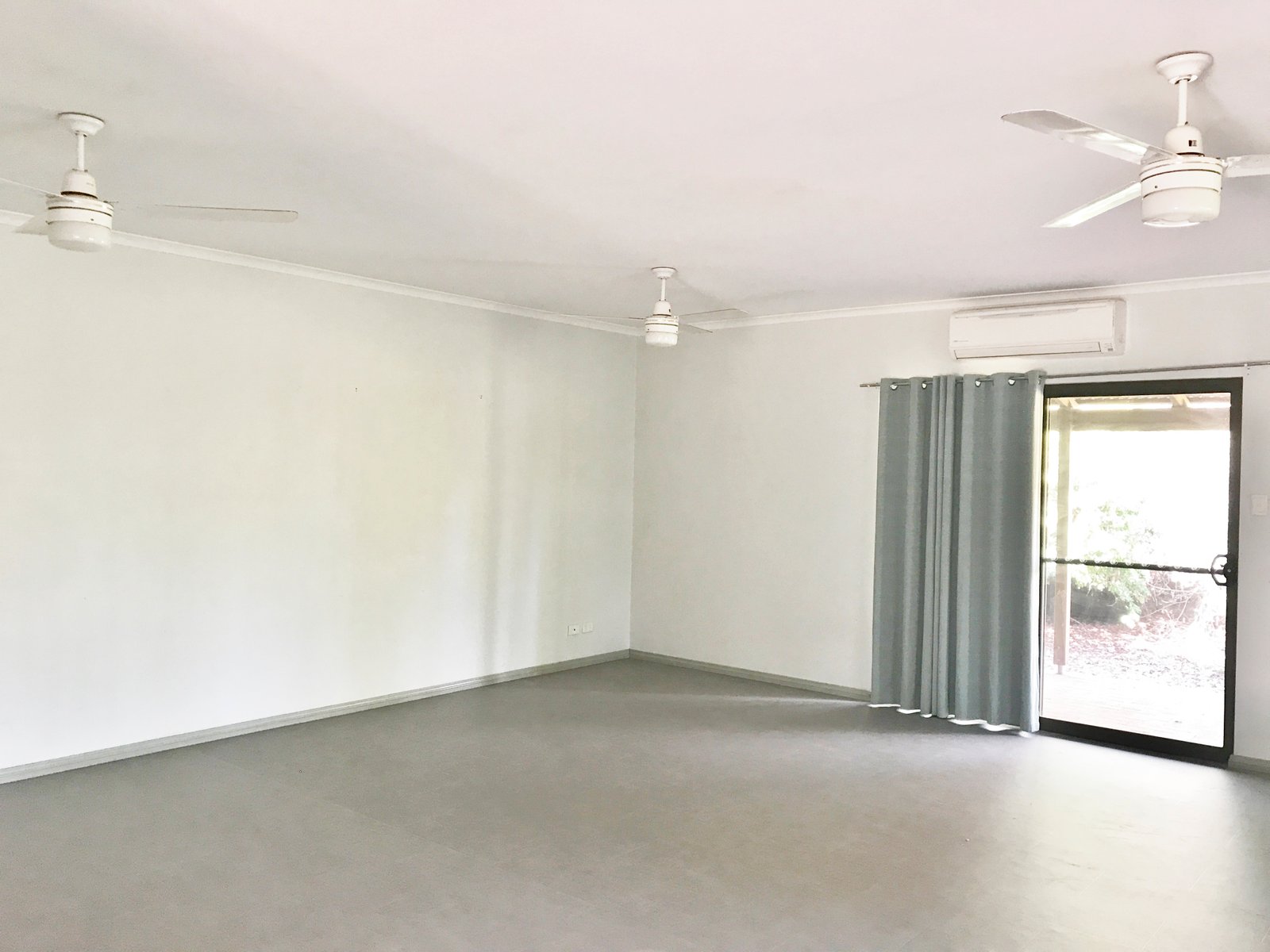 14 Reid Road CABLE BEACH 12