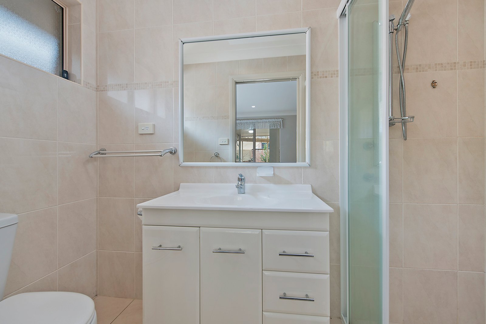 1/4 Reliance Crescent LAURIETON 7