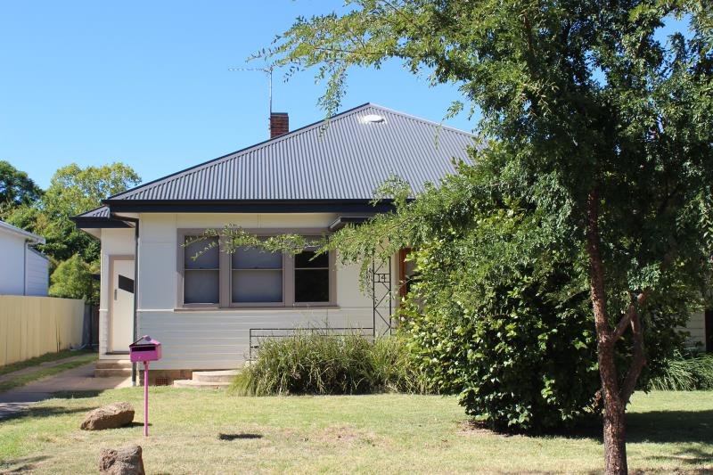14 Rhoda Avenue WAGGA WAGGA 1